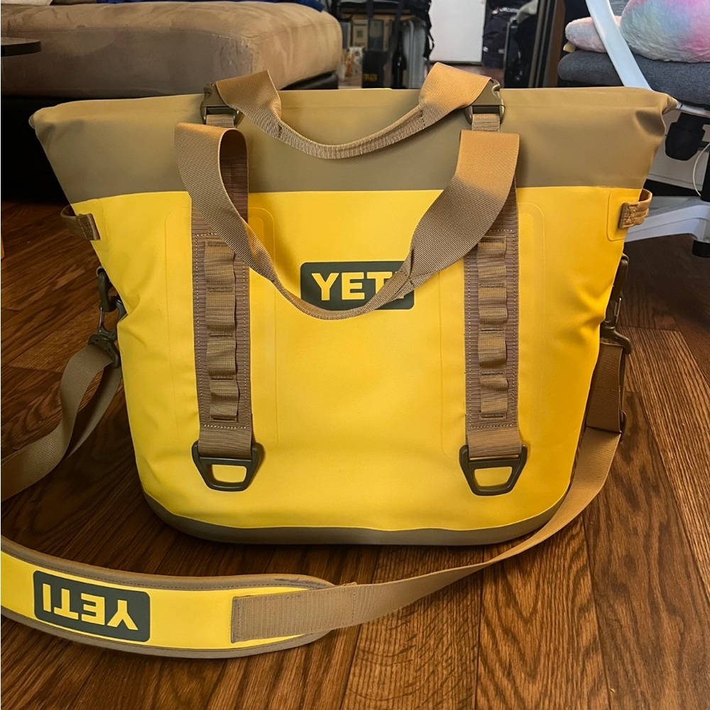 YETI Hopper M30 2.0 Soft Cooler